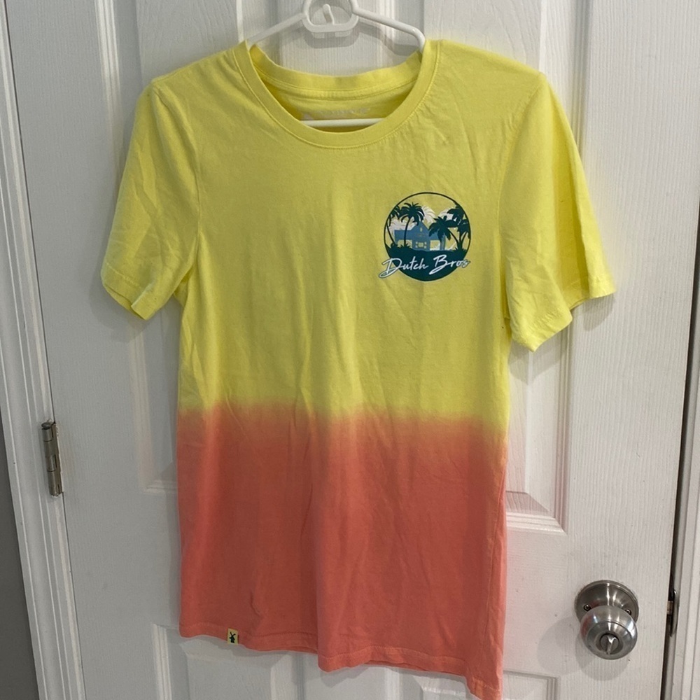 Dutch Bros yellow orange ombré graphic short sleeve t shirt soft size small